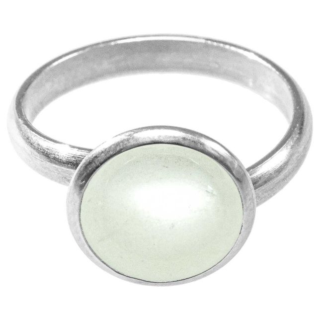 Bague argentée avec cabochon rond en pierre de lune blanche