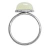 Bague argentée avec cabochon rond en pierre de lune blanche