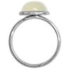 Bague argentée avec cabochon rond en agate blanche translucide
