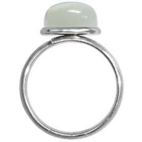 Bague argentée avec cabochon rond en pierre de lune blanche