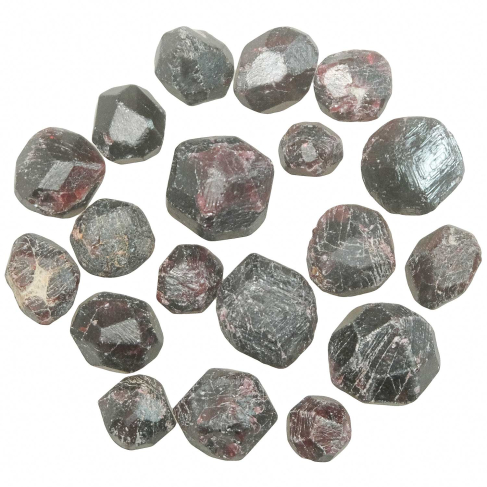 Pierres brutes cristaux grenat almandin - 1 à 1.5 cm - Lot de 3